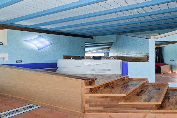 Foto van Villa met zeezicht en zwembad - Vakantiehuis in Bonagia, Trapani - Facilities