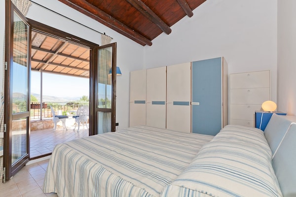 Foto van Vakantiehuis met zwembad op Sicilië - Vakantiehuis in Castellamare del Golfo - BedRoom