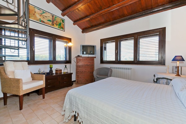 Foto van Vakantiehuis met zwembad op Sicilië - Vakantiehuis in Castellamare del Golfo - BedRoom
