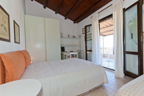 Foto van Vakantiehuis met zwembad op Sicilië - Vakantiehuis in Castellamare del Golfo - BedRoom