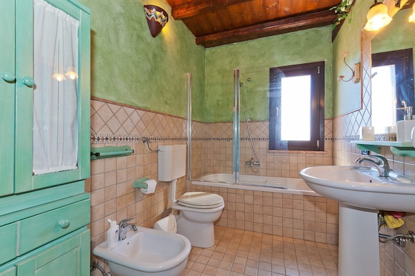 Foto van Vakantiehuis met zwembad op Sicilië - Vakantiehuis in Castellamare del Golfo - BathRoom