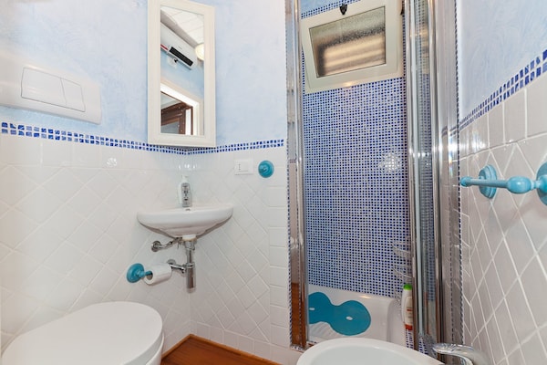 Foto van Vakantiehuis met zwembad op Sicilië - Vakantiehuis in Castellamare del Golfo - BathRoom
