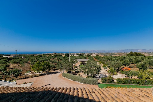 Foto van Vakantiehuis met zwembad op Sicilië - Vakantiehuis in Castellamare del Golfo - AreaSummer5KM
