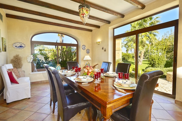 Foto van Elegante villa, Selinunte-oase - Vakantiehuis in Castelvetrano - DiningRoom