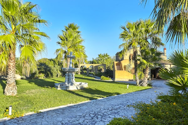 Foto van Elegante villa, Selinunte-oase - Vakantiehuis in Castelvetrano - GardenSummer