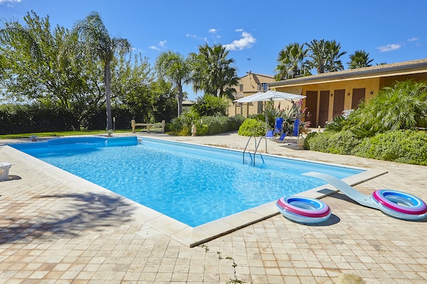 Foto van Elegante villa, Selinunte-oase - Vakantiehuis in Castelvetrano - PoolOfHouse