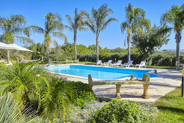 Foto van Elegante villa, Selinunte-oase - Vakantiehuis in Castelvetrano - PoolOfHouse