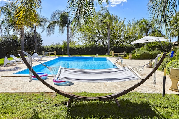 Foto van Elegante villa, Selinunte-oase - Vakantiehuis in Castelvetrano - PoolOfHouse