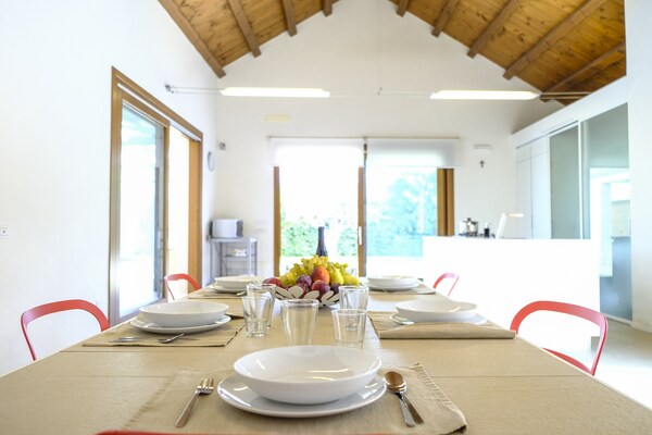 Foto van Villa in Sicilië met zwembad bij Erice & Trapani - Vakantiehuis in Marsala - DiningRoom