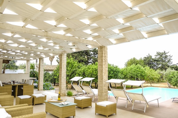 Foto van Villa in Sicilië met zwembad bij Erice & Trapani - Vakantiehuis in Marsala - TerraceBalcony