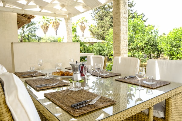 Foto van Villa in Sicilië met zwembad bij Erice & Trapani - Vakantiehuis in Marsala - TerraceBalcony