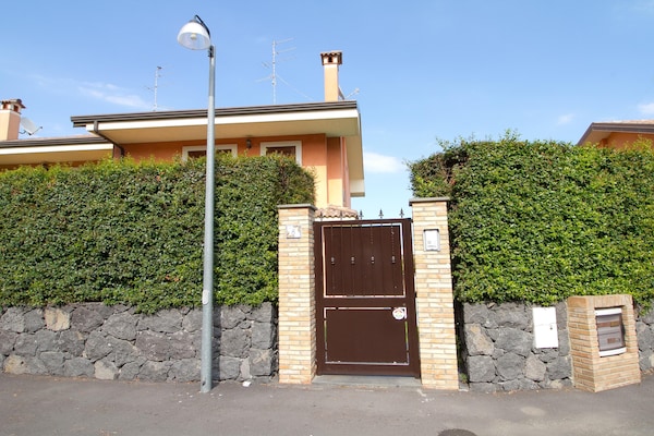 Foto van Ruime Siciliaanse Etna-villa - Vakantiehuis in Trecastagni CT - HallReception