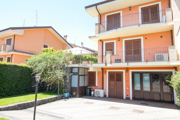 Foto van Ruime Siciliaanse Etna-villa - Vakantiehuis in Trecastagni CT - ExteriorSummer