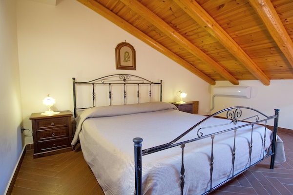 Foto van Ruime Siciliaanse Etna-villa - Vakantiehuis in Trecastagni CT - BedRoom