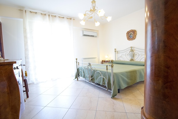 Foto van Ruime Siciliaanse Etna-villa - Vakantiehuis in Trecastagni CT - BedRoom
