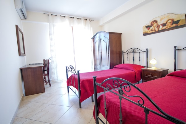 Foto van Ruime Siciliaanse Etna-villa - Vakantiehuis in Trecastagni CT - BedRoom