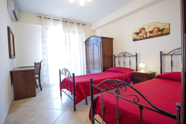 Foto van Ruime Siciliaanse Etna-villa - Vakantiehuis in Trecastagni CT - BedRoom