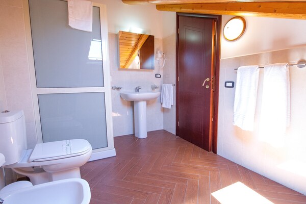 Foto van Ruime Siciliaanse Etna-villa - Vakantiehuis in Trecastagni CT - BathRoom