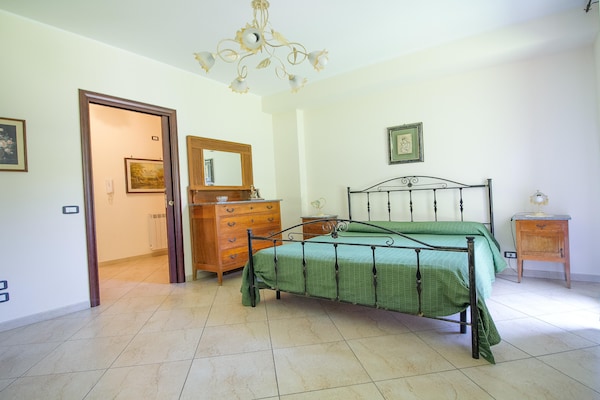 Foto van Ruime Siciliaanse Etna-villa - Vakantiehuis in Trecastagni CT - BedRoom