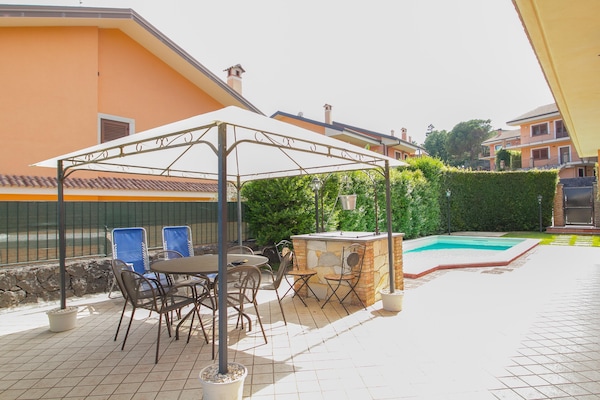 Foto van Ruime Siciliaanse Etna-villa - Vakantiehuis in Trecastagni CT - TerraceBalcony