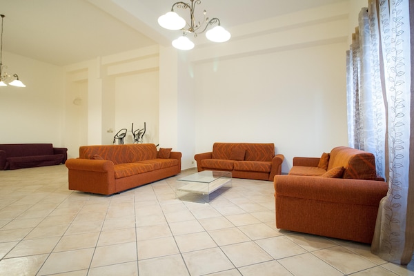 Foto van Siciliaanse villa met uitzicht op zee - Vakantiehuis in Trecastagni CT - LivingRoom