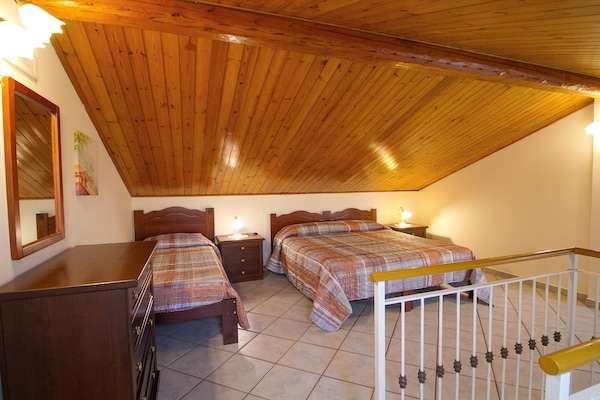 Foto van Siciliaanse villa met uitzicht op zee - Vakantiehuis in Trecastagni CT - BedRoom