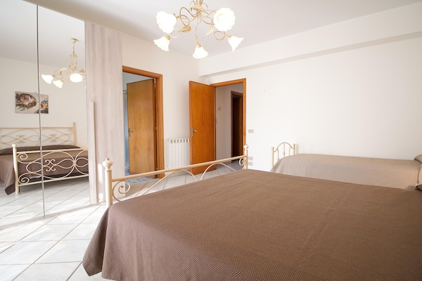 Foto van Siciliaanse villa met uitzicht op zee - Vakantiehuis in Trecastagni CT - BedRoom