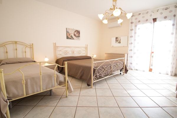 Foto van Siciliaanse villa met uitzicht op zee - Vakantiehuis in Trecastagni CT - BedRoom