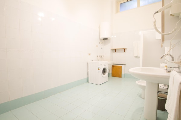 Foto van Siciliaanse villa met uitzicht op zee - Vakantiehuis in Trecastagni CT - BathRoom