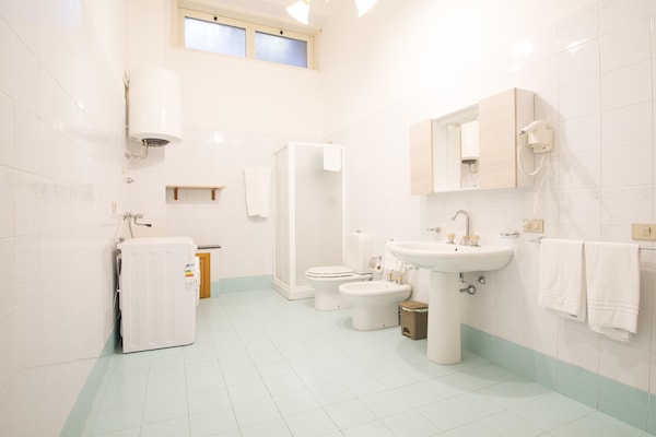 Foto van Siciliaanse villa met uitzicht op zee - Vakantiehuis in Trecastagni CT - BathRoom