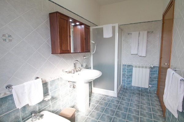 Foto van Siciliaanse villa met uitzicht op zee - Vakantiehuis in Trecastagni CT - BathRoom