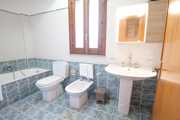 Foto van Siciliaanse villa met uitzicht op zee - Vakantiehuis in Trecastagni CT - BathRoom