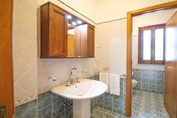 Foto van Siciliaanse villa met uitzicht op zee - Vakantiehuis in Trecastagni CT - BathRoom