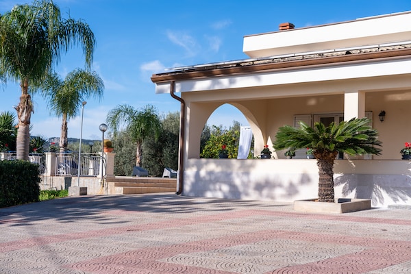 Foto van Vakantiehuis in Floridia met terras - Vakantiehuis in Floridia (SR) - ExteriorSummer