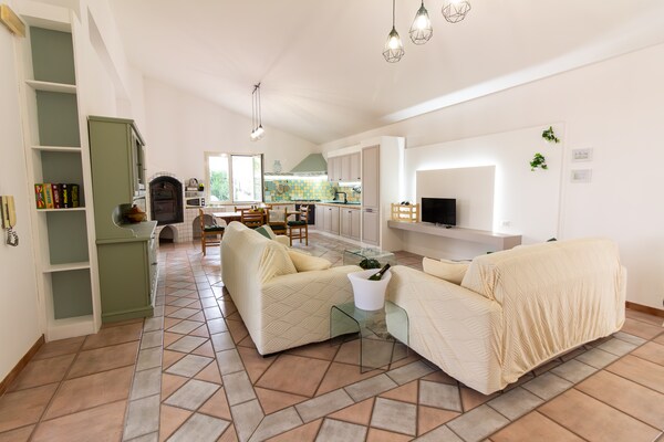 Foto van Vakantiehuis in Floridia met terras - Vakantiehuis in Floridia (SR) - LivingRoom