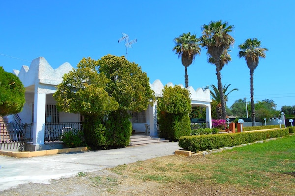Foto van Vakantiehuis in Siracusa met privézwembad - Vakantiehuis in Siracusa - ExteriorSummer