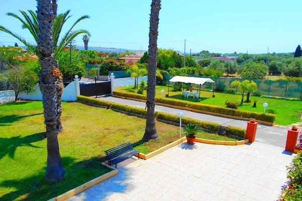 Foto van Vakantiehuis in Siracusa met privézwembad - Vakantiehuis in Siracusa - GardenSummer