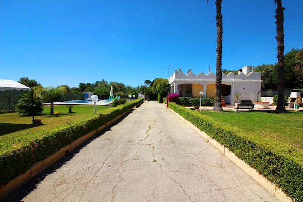Foto van Vakantiehuis in Siracusa met privézwembad - Vakantiehuis in Siracusa - ExteriorSummer