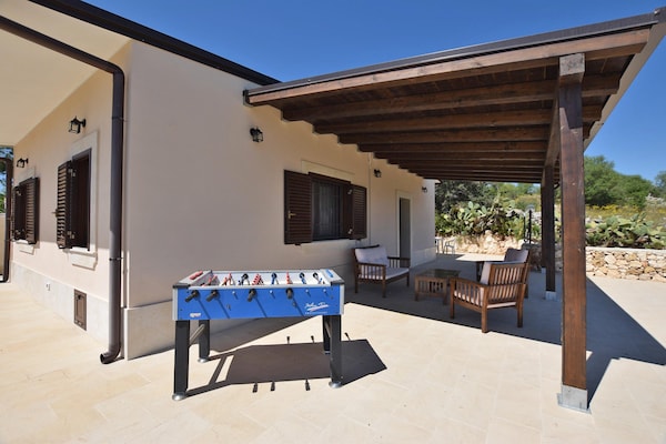 Foto van Vakantiehuis Floridia met privézwembad - Vakantiehuis in Floridia - ExteriorSummer