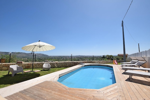 Foto van Vakantiehuis Floridia met privézwembad - Vakantiehuis in Floridia - PoolOfHouse
