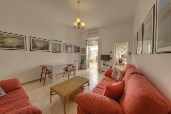 Foto van Vakantiehuis met privézwembad, Florida - Vakantiehuis in Floridia - LivingRoom
