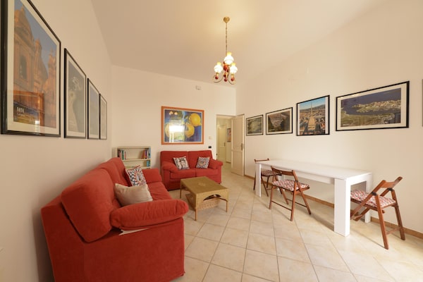 Foto van Vakantiehuis met privézwembad, Florida - Vakantiehuis in Floridia - LivingRoom