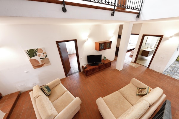 Foto van Villa met privézwembad - Vakantiehuis in Floridia (SR) - LivingRoom