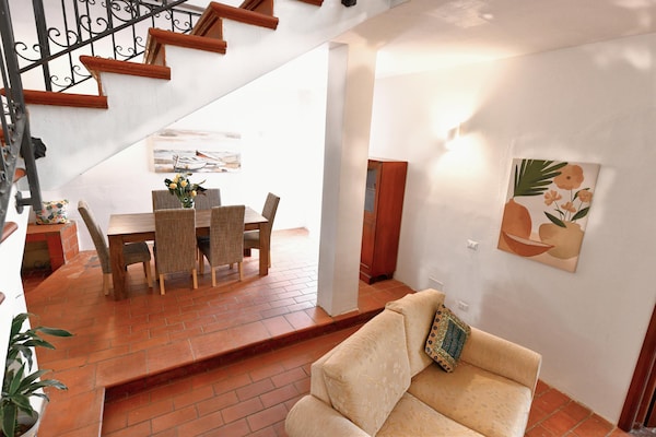 Foto van Villa met privézwembad - Vakantiehuis in Floridia (SR) - LivingRoom