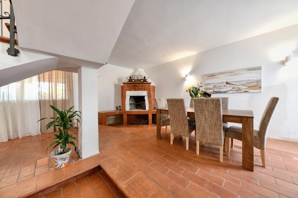 Foto van Villa met privézwembad - Vakantiehuis in Floridia (SR) - DiningRoom