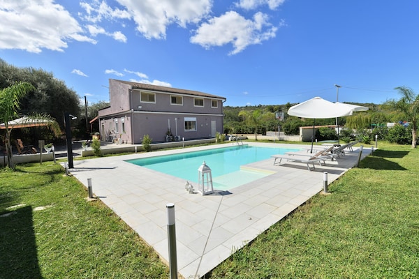 Foto van Villa met privézwembad - Vakantiehuis in Floridia (SR) - PoolOfHouse