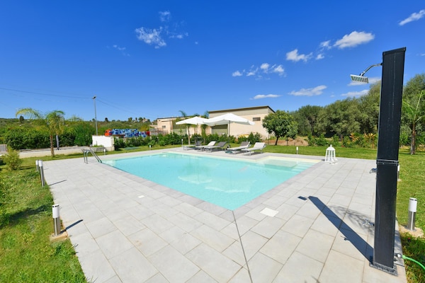 Foto van Villa met privézwembad - Vakantiehuis in Floridia (SR) - Pool