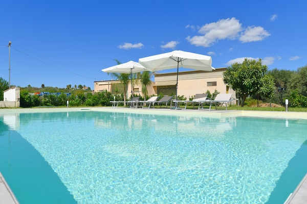 Foto van Villa met privézwembad - Vakantiehuis in Floridia (SR) - PoolOfHouse