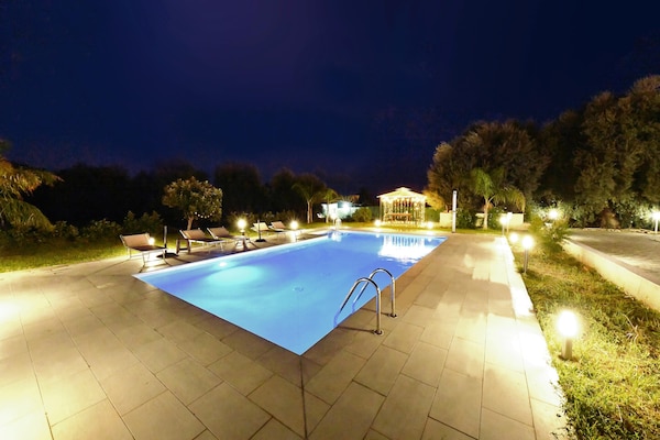 Foto van Villa met privézwembad - Vakantiehuis in Floridia (SR) - Pool