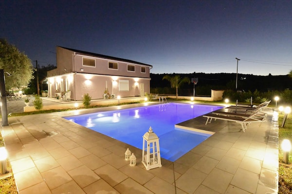 Foto van Villa met privézwembad - Vakantiehuis in Floridia (SR) - PoolOfHouse